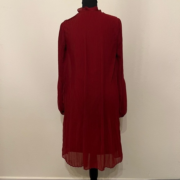 NWOT DKNY Long Sleeve Tie Neck Pleated Shift Dress - Picture 4 of 7